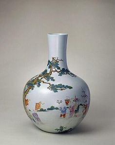 Ch... Antique Style Blue and White Porcelain Good Luck Ceramic Covered Jar Vase