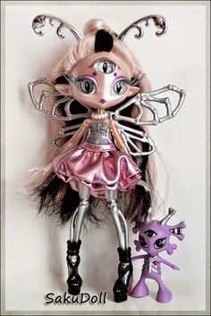 Novi Stars Secret Wish Pet Pods Lemi MGA Entertainment Alien Pet Pink Purple