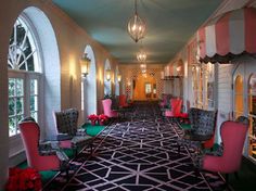 Reflecting Pool At The Greenbrier Hotel Wv Places I Have Been The Greenbrier Hotel Note Bright Pink Chair Exteriors And Black Print On