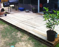 818 best pallet terraces patio images on pinterest in 2018 palette garden crates and woodworking - Patio On A Pallet 818 best pallet terraces patio images on pinterest in 2018 palette garden crates and woodworking - Patio On A Pallet