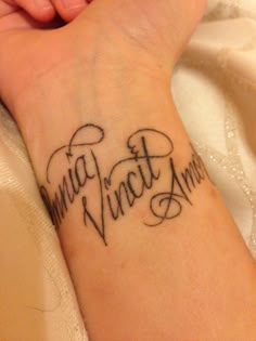 conquers calligraphy all love Amor All Love Amor Conquers Vincit Omnia Tattos conquers calligraphy all love Amor All Love Amor Conquers Vincit Omnia Tattos