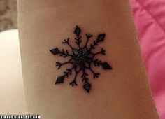 small snowflake tattoo ink youqueen girly tattoos snowflake small snowflake tattoo ink youqueen girly tattoos snowflake