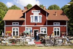 vi p Vstra stranden aka Dog shit Beach aka platsen dr vi hade vr frsta dejt. Platsen i sig r inte s romantisk, men det r sllskapet. ner p s fort man fr syn p dem (det r ju ett levene det med, men de behver ju fooltheworld -