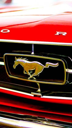 Ford Mustang Garage 20/" x 6/" Embossed Metal Arrow Sign