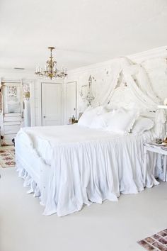 29 White Ruffle Bedding Ideas Ruffle Bedding Ruffle Bedspread Shabby Chic Bedding