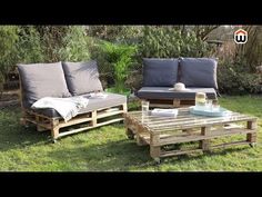 Fabriquez votre propre salon de jardin avec des palettes en bois. Un ... Fabriquez votre propre salon de jardin avec des palettes en bois. Un ...