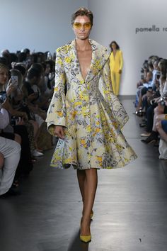 Pamella Roland Spring 2019 Ready-to-Wear Collection - Vogue