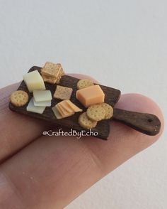 Dolls House Miniature Food - 1:12 Scale, Red & White Cheddar with Crackers Miniature Dollhouse Food, Miniature Crafts, Miniature Dolls, Dollhouse Miniatures, Doll Food, Clay Magnets, Mini Things