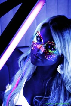 blacklight party outfit zoe
