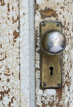 vintage door knobs with skeleton key glass door old door knob things that stood the test of time pinterest doors door knobs and decorated doors vintage door knobs with skeleton key glass door old door knob things that stood the test of time pinterest doors door knobs and decorated doors