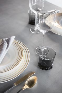 Elbau Inspiration So Einfach Kann Eine Schone Tischdekoration Sein Schlicht In Gold Und Weiss Elbau Inspiration So Einfach Kann Eine Schone Tischdekoration Sein Schlicht In Gold Und Weiss
