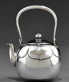 Teapot 5.25-Cup Bohemian Glam Style Dishwasher Safe in French Lavender Finish