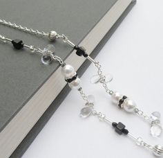 Black Glass Bead Chips Link Eyeglass Chain Holder