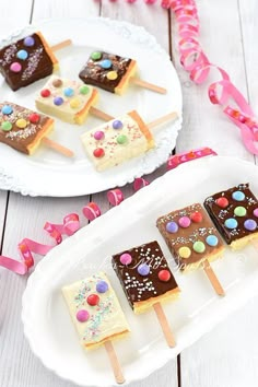 Kucheneis am Stiel - Rezept Cake Pops, Postres, Eat Cake, Party Food, Food Cakes