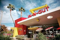 In-N-Out, the best fast food burgers and milkshakes around. Еда