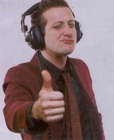 Idiot thumbs up for Consider, Idiot thumbs up