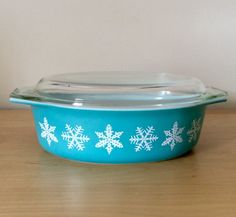 Vintage Pyrex Covered Serving Dish Snowflake Divided Casserole One and One Half Quart Collectible Pyrex Turquoise Kitchen