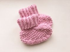 Пинетки спицами. Baby bootees.