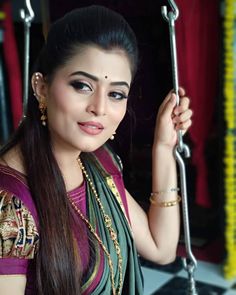 Indian Beauty Saree IMAGES, GIF, ANIMATED GIF, WALLPAPER, STICKER FOR WHATSAPP & FACEBOOK