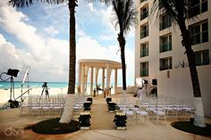 The Ocean Awaits Signature Wedding Package At Le Blanc Spa Resort Del Sol Photography Is The Perfect Choice For You If Are Looking Great Photographers Your Le Blanc Wedding