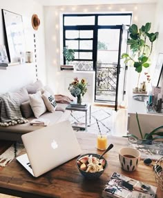 Pinterest: Nuggwifee Small Flat Decorating, Apartment Living, Apartment Room, Small Apartment Decorating, Apartment Decor