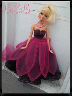 DRESS BARBIE DOLL MATTEL WINTER VELVET BLUE /& SILVER BALL EVENING GOWN ACCESSORY