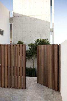 zaun designpläne garten hoftor hauseingang innenhof zaun garten garten terrasse gartentore holz einfahrt 150 besten zäune und sichtschutz bilder auf pinterest in 2018 zaun designpläne garten hoftor hauseingang innenhof zaun garten garten terrasse gartentore holz einfahrt 150 besten zäune und sichtschutz bilder auf pinterest in 2018