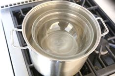 Las Mejores 9 Ideas De Agua Destilada Agua Destilada Tipos De Agua Limpieza De Cristales