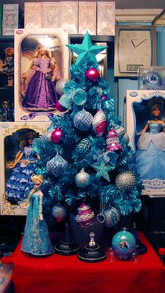 109 best frozen christmas decor party ideas images on pinterest frozen birthday diy christmas decorations and frozen party - Elsa Christmas Decoration 109 best frozen christmas decor party ideas images on pinterest frozen birthday diy christmas decorations and frozen party - Elsa Christmas Decoration