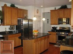 37 Best Granite Countertops With Oak Cabinets Images Kitchen Samples Of Oak Cabinets With Bronze Hardware Oakkitchencabinets Kitchen