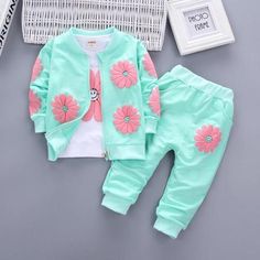 Toe Friendly Design Newborn ~ 7 Lbs ~ 3 Pack Girls Pastel Sleep-suits