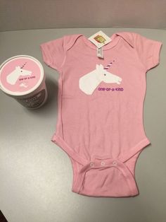 inktastic My T/ía Loves Me with Cute Rainbow Unicorn Baby T-Shirt