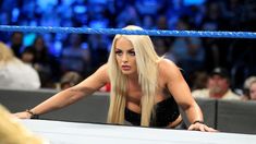 Sonya deville aus nazi-mädchen