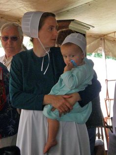 Amish And Pregnant: 15 Things They Do Differently