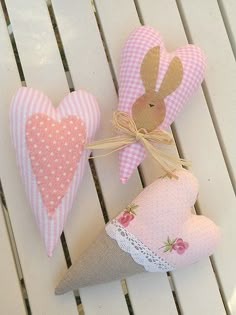 pink heart by countrykitty, via Flickr Pastel Decor, Pastel Colors, Diy Crafts, Fabric Hearts, Ideias Diy, Lavender Bags