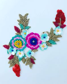 Hand Embroidered patches Flower Bouquet Applique custom patches embroidered patch for backpack Journal scrapbook sew on retro patch