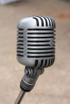 American Shifter 147159 Black Retro Shift Knob with M16 x 1.5 Insert Red Old School Microphone American Shifter 147159 Black Retro Shift Knob with M16 x 1.5 Insert Red Old School Microphone