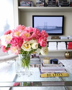 Flowers On The Table Apartment Pinterest Fresh Flowers On The Table Apartment Pinterest Fresh Fl Arrangement And Living Rooms