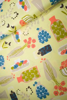 LECIEN /"LOVELY PUNCH/" STRAWBERRY Yellow by 1//2 yard