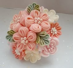 『つまみ細工 ドレスのための花かんざし』