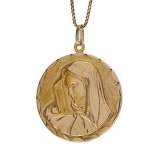 25mm x 31mm 14k Yellow Gold Ships Wheel Pendant