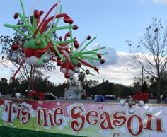 christmas parade floats allen company christmas parade float lakeland florida 2012 - How To Decorate A Float For A Christmas Parade christmas parade floats allen company christmas parade float lakeland florida 2012 - How To Decorate A Float For A Christmas Parade