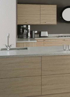 küchen mit dunklen schränken und hellen arbeitsplatten schlichte holzküche mit kochinsel in modernem design 52 besten küche arbeitsplatten aus naturstein bilder auf pinterest küchen mit dunklen schränken und hellen arbeitsplatten schlichte holzküche mit kochinsel in modernem design 52 besten küche arbeitsplatten aus naturstein bilder auf pinterest