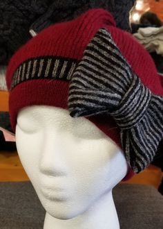 LADIES WOOLY PULL ON SLOUCH WARM WINTER BEANIE HAT CABLE KNIT BUTTONS RED PINK