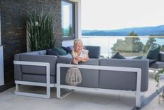 De 36 beste bildene for Gardenart i 2020 | Hagemøbler Moderne Gardenart stol i aluminium hvitkaki | Fine Design