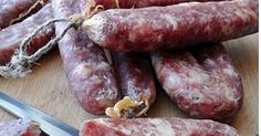 Хочу поделится опытом в приготовлении домашних колбас. Речь пойдет не о купатах или жареной домашней колбасе, а о сыровяленой.