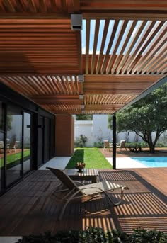 Architizer is how architects find building-products. #backyardpergola Patio Roof, Pergola Canopy, Roof Garden, Modern Pergola