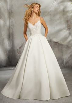 Champagne Vintage Lace Wedding Dress Under 1000