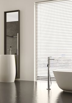 Zwarte houten jaloezie | Home office | Pinterest | Window, Living ... Zwarte houten jaloezie | Home office | Pinterest | Window, Living ...