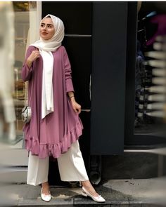 Moda kadınları tarafından tekrar talep edilen kol yarasa ile desen elbisesi Moda kadınları tarafından tekrar talep edilen kol yarasa ile desen elbisesi